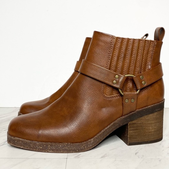 New! BOC Lowri Brown Faux Leather Stirrup Bootie 10M - Picture 1 of 14